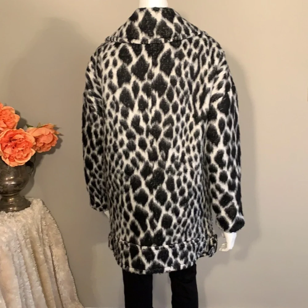 🖤🤍Banana Republic Snow Leopard Cocoon Coat XS/S NWT